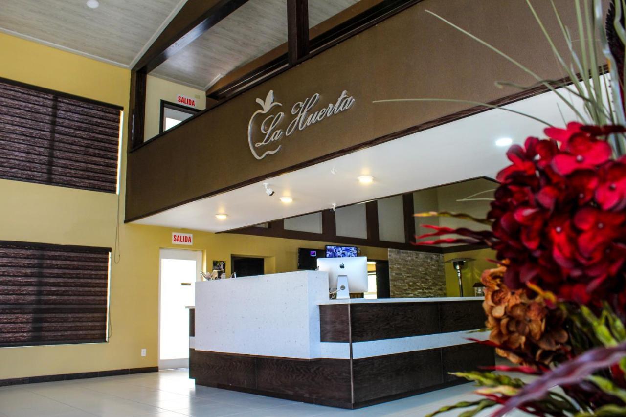 La Huerta Inn & Suites Cuauhtémoc Exterior foto